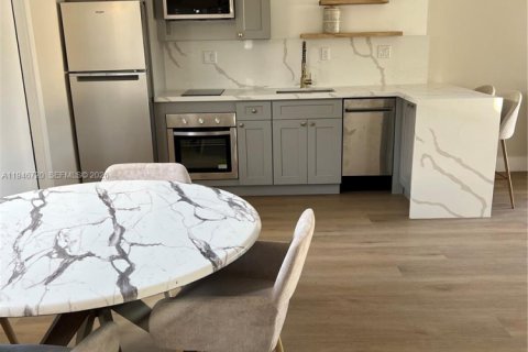 Casa en alquiler en Biscayne Park, Florida, 1 dormitorio № 2055552 - foto 5