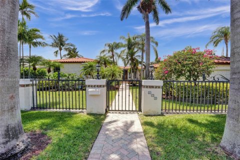 House in Fort Lauderdale, Florida 4 bedrooms, 234.3 sq.m. № 1872753 - photo 17