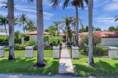 House in Fort Lauderdale, Florida 4 bedrooms, 234.3 sq.m. № 1872753 - photo 4