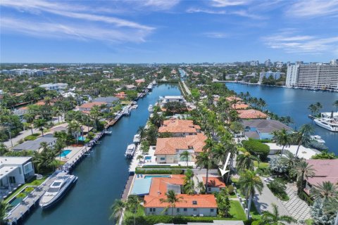 House in Fort Lauderdale, Florida 4 bedrooms, 234.3 sq.m. № 1872753 - photo 12