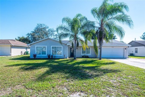Villa ou maison à Deltona, Floride 4 chambres, 163.79 m2 № 2427359