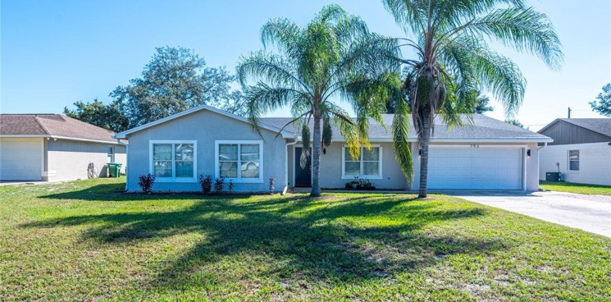 Villa ou maison à Deltona, Floride 4 chambres, 163.79 m2 № 2427359