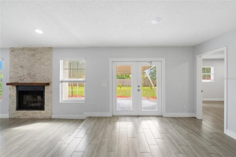 Villa ou maison à vendre à Deltona, Floride: 4 chambres, 163.79 m2 № 2427359 - photo 15