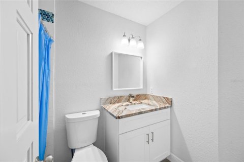 Villa ou maison à vendre à Deltona, Floride: 4 chambres, 163.79 m2 № 2427359 - photo 23