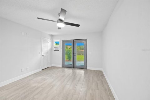 Villa ou maison à vendre à Deltona, Floride: 4 chambres, 163.79 m2 № 2427359 - photo 25