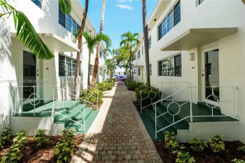 Copropriété à louer à Miami Beach, Floride: 2 chambres, 84.36 m2 № 2022214 - photo 5