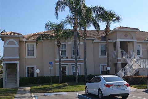Condominio en Orlando, Florida, 3 dormitorios № 2104451