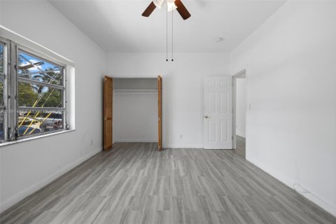 Снять в аренду виллу или дом в Майами-Бич, Флорида 1 спальня, № 1944705 - фото 17