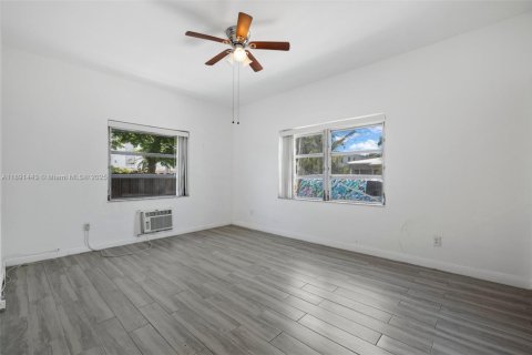 Снять в аренду виллу или дом в Майами-Бич, Флорида 1 спальня, № 1944705 - фото 14