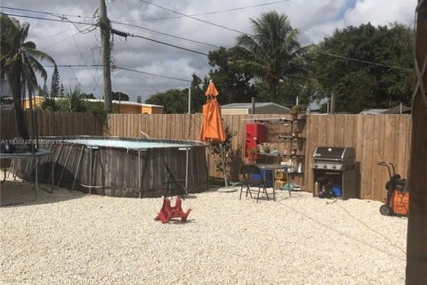 House in Miami Gardens, Florida 2 bedrooms, 66.89 sq.m. № 1806371 - photo 9