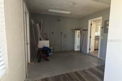 Casa en venta en Deltona, Florida, 2 dormitorios, 92.16 m2 № 2110041 - foto 14