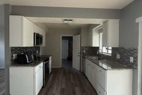 Casa en venta en Deltona, Florida, 2 dormitorios, 92.16 m2 № 2110041 - foto 13