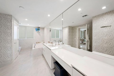 Condo in Boca Raton, Florida, 3 bedrooms № 2426188 - photo 17