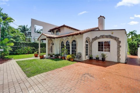 House in Miami Beach, Florida 6 bedrooms, 281.68 sq.m. № 1938856 - photo 5
