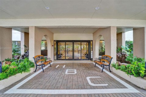 Copropriété à vendre à Lauderdale-by-the-Sea, Floride: 2 chambres, 127.46 m2 № 2063349 - photo 29