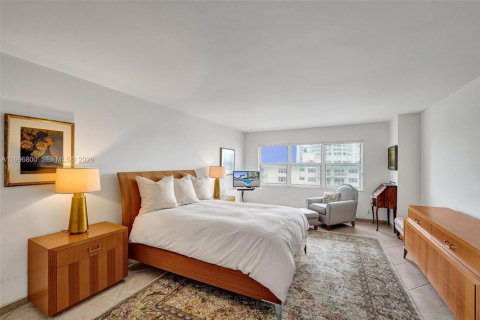 Copropriété à vendre à Lauderdale-by-the-Sea, Floride: 2 chambres, 127.46 m2 № 2063349 - photo 15