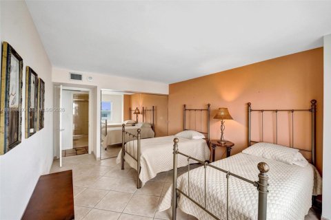 Copropriété à vendre à Lauderdale-by-the-Sea, Floride: 2 chambres, 127.46 m2 № 2063349 - photo 23