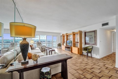 Copropriété à vendre à Lauderdale-by-the-Sea, Floride: 2 chambres, 127.46 m2 № 2063349 - photo 5