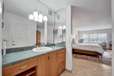 Copropriété à vendre à Lauderdale-by-the-Sea, Floride: 2 chambres, 127.46 m2 № 2063349 - photo 19