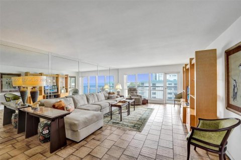 Copropriété à vendre à Lauderdale-by-the-Sea, Floride: 2 chambres, 127.46 m2 № 2063349 - photo 7