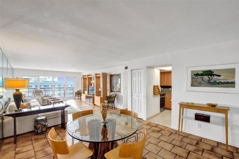 Copropriété à vendre à Lauderdale-by-the-Sea, Floride: 2 chambres, 127.46 m2 № 2063349 - photo 4