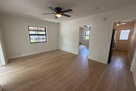 Studio in West Palm Beach, Florida № 2086364 - photo 10
