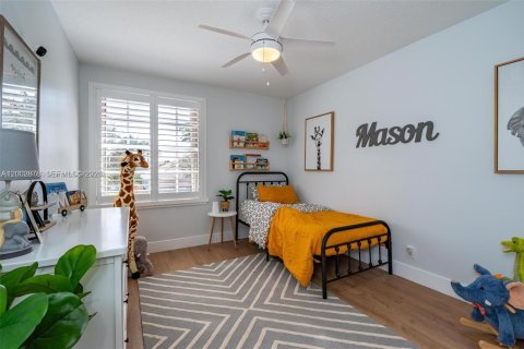 Снять в аренду виллу или дом в Пемброк-Пайнс, Флорида 4 спальни, 310.76м2, № 2066691 - фото 20