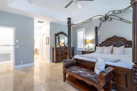 Снять в аренду виллу или дом в Пемброк-Пайнс, Флорида 4 спальни, 310.76м2, № 2066691 - фото 15