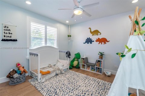 Снять в аренду виллу или дом в Пемброк-Пайнс, Флорида 4 спальни, 310.76м2, № 2066691 - фото 19