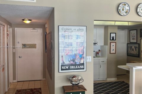 Apartment in Fort Lauderdale, Florida 1 bedroom, 74.51 sq.m. № 1975471 - photo 6