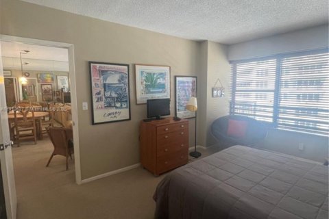 Apartment in Fort Lauderdale, Florida 1 bedroom, 74.51 sq.m. № 1975471 - photo 10