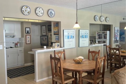 Apartment in Fort Lauderdale, Florida 1 bedroom, 74.51 sq.m. № 1975471 - photo 2