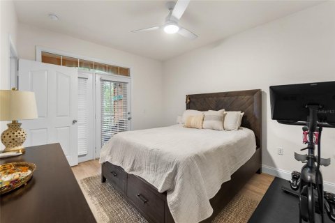 Condo in Tampa, Florida, 2 bedrooms  № 1917081 - photo 8