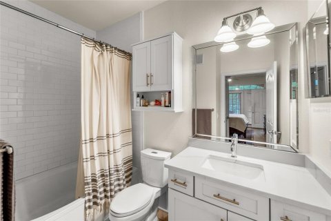 Condominio en alquiler en Tampa, Florida, 2 dormitorios, 97.92 m2 № 1917081 - foto 9