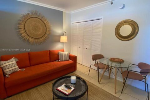 Condominio en venta en Miami Beach, Florida, 37.16 m2 № 1859704 - foto 11