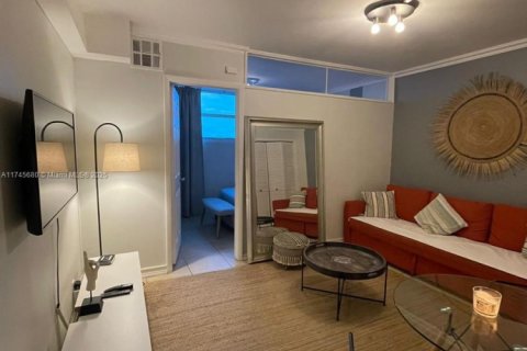 Condominio en venta en Miami Beach, Florida, 37.16 m2 № 1859704 - foto 13