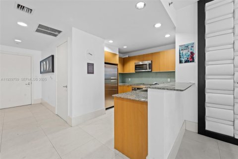 Condominio en alquiler en Miami, Florida, 56.95 m2 № 1988602 - foto 13