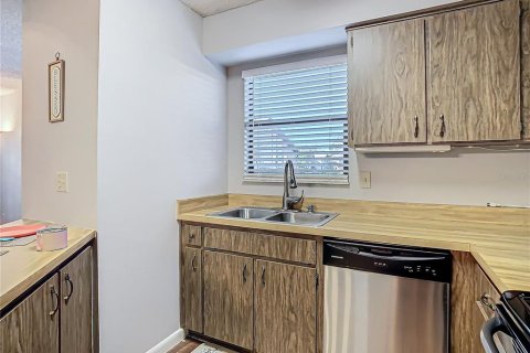 Condominio en venta en Zephyrhills, Florida, 2 dormitorios, 93.65 m2 № 1777341 - foto 12