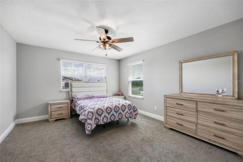 Casa en venta en Zephyrhills, Florida, 5 dormitorios, 349.41 m2 № 1902648 - foto 26