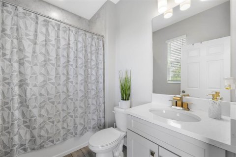 Casa en venta en Zephyrhills, Florida, 5 dormitorios, 349.41 m2 № 1902648 - foto 13