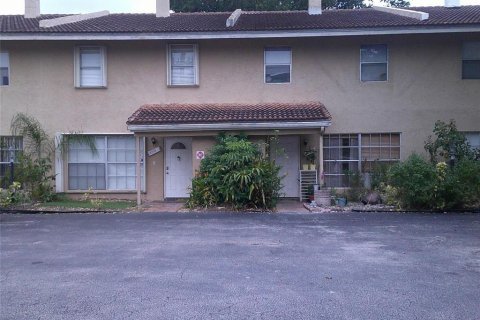 Touwnhouse à Coral Springs, Floride 3 chambres, 159.79 m2 № 2285927