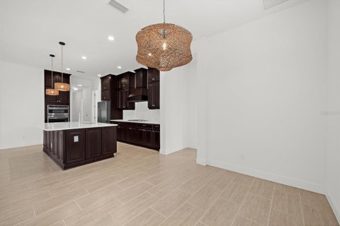 House in Parrish, Florida 3 bedrooms, 211.26 sq.m. № 2112869 - photo 11