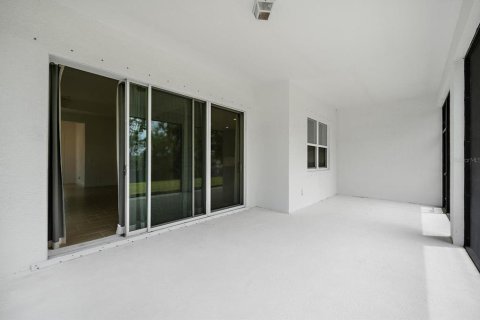 House in Parrish, Florida 3 bedrooms, 211.26 sq.m. № 2112869 - photo 29