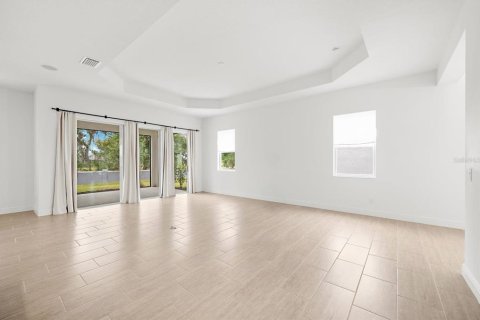 House in Parrish, Florida 3 bedrooms, 211.26 sq.m. № 2112869 - photo 2