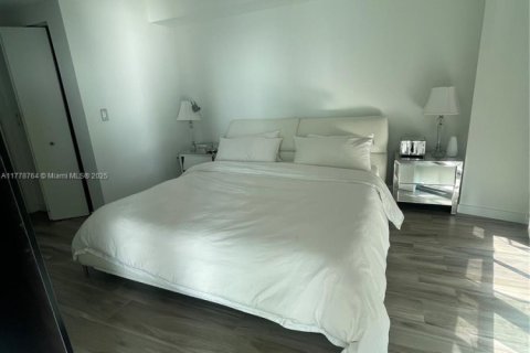Condominio en venta en Miami, Florida, 1 dormitorio, 81.75 m2 № 1985659 - foto 9