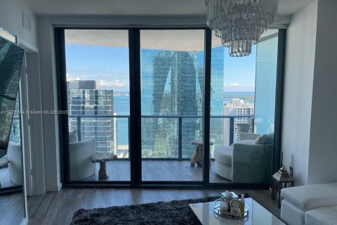 Condominio en venta en Miami, Florida, 1 dormitorio, 81.75 m2 № 1985659 - foto 1