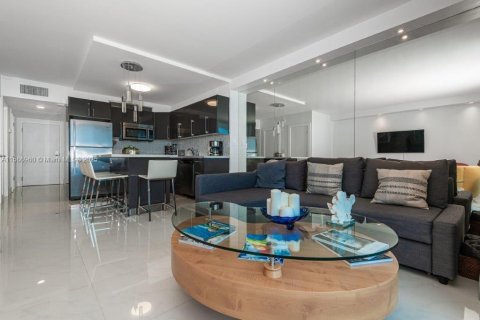 Снять в аренду кондоминиум в Майами-Бич, Флорида 1 спальня, 55.74м2, № 2035698 - фото 10