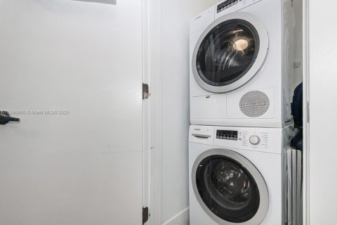 Снять в аренду кондоминиум в Майами-Бич, Флорида 1 спальня, 55.74м2, № 2035698 - фото 22