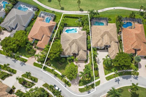 House in West Palm Beach, Florida 3 bedrooms, 274.43 sq.m. № 2359662