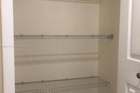 Apartamento en alquiler en Weston, Florida, 2 dormitorios, 113.34 m2 № 1957784 - foto 21